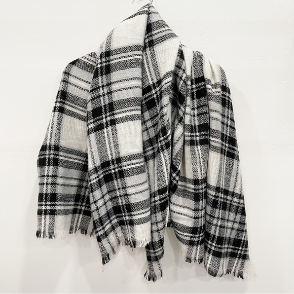 Modcloth Fringe Trim Plaid Blanket Scarf Soft - Picture 1 of 6